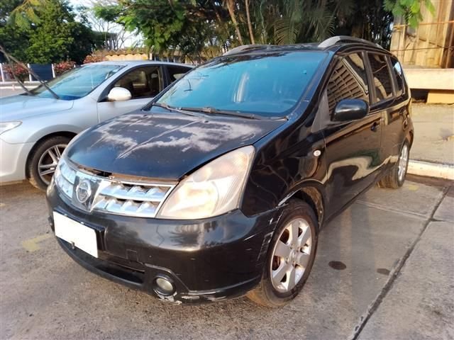LIVINA 1.6 SL ANO 2011/2012 LIVINA 1.6 SL ANO 2011/2012