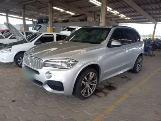 BMW X5 M50D 3.0 ANO 2016/2017  BMW X5 M50D 3.0 ANO 2016/2017