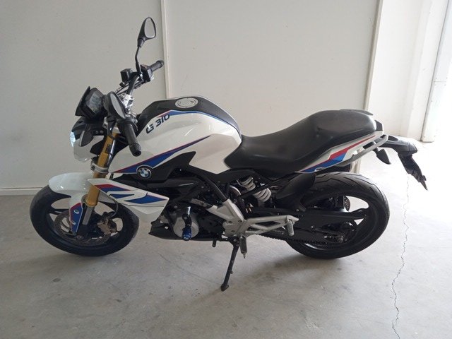 BMW G310 R ANO 2017/2018 BMW G310 R ANO 2017/2018
