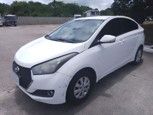 HYUNDAI HB20S 1.6M COMF ANO 2015/2015 HYUNDAI HB20S 1.6M COMF ANO 2015/2015