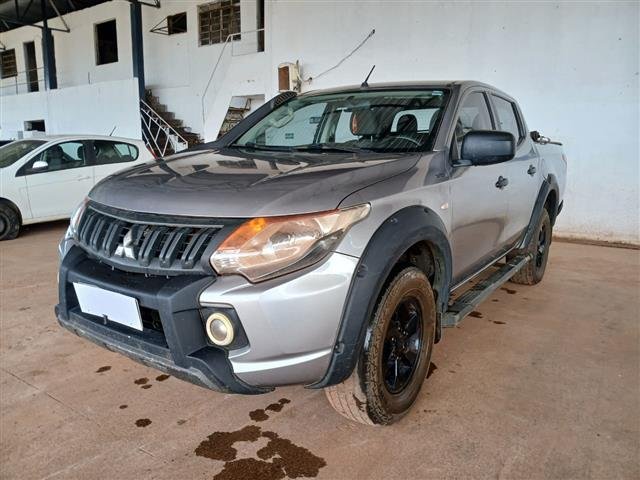 MMC L200 TRITON SPORT OUTDOOR 2.4 GLX ANO 2021/2022 MMC L200 TRITON SPORT OUTDOOR 2.4 GLX ANO 2021/2022