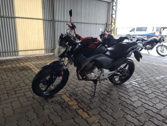 Honda CB 300R ANO 2009/2010  Honda CB 300R ANO 2009/2010