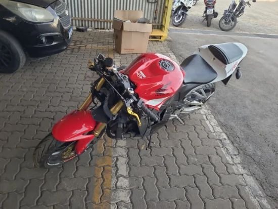 Honda CBR 600RR ANO 2012/2012  Honda CBR 600RR ANO 2012/2012